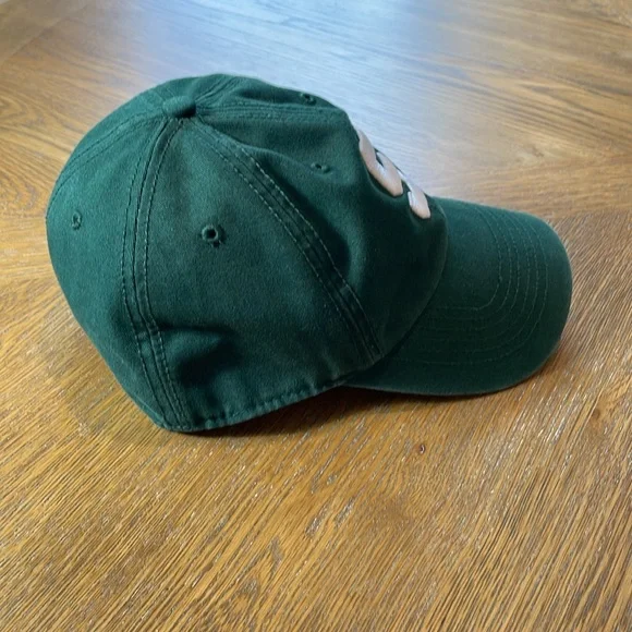 Michigan State Spartan’s green fitted hat - Picture 2 of 9